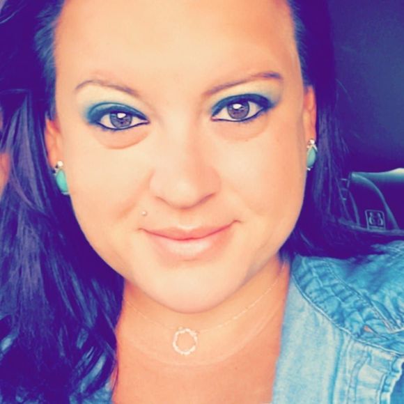 Meet your Posher, Bailey - Picture 1 of 1